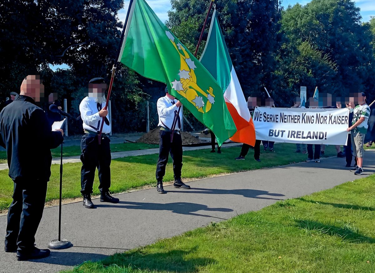 1922_adrian's tweet photo. On Saturday August 8th, South Wexford Anti-Imperialist-Action held a commemoration in St Stephen's Cemetery
#NewRoss
"Life springs from death; and from the graves of patriotic men and women spring living nations”
PH Pearse.
Beir Bua
Saor Éire Anois
#AntiImperialistAction https://t.co/cMQkvfnwnq