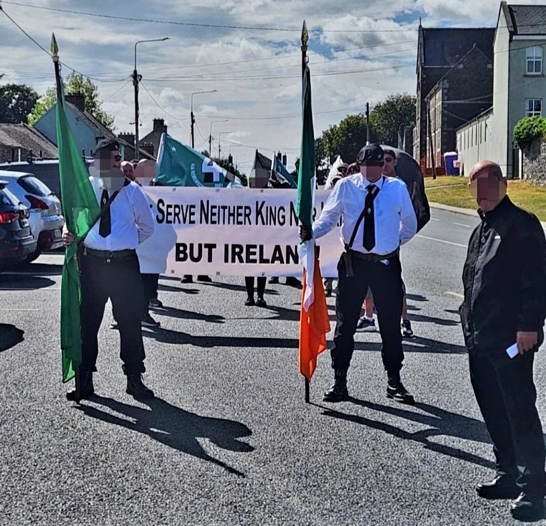 1922_adrian's tweet photo. On Saturday August 8th, South Wexford Anti-Imperialist-Action held a commemoration in St Stephen's Cemetery
#NewRoss
"Life springs from death; and from the graves of patriotic men and women spring living nations”
PH Pearse.
Beir Bua
Saor Éire Anois
#AntiImperialistAction https://t.co/cMQkvfnwnq