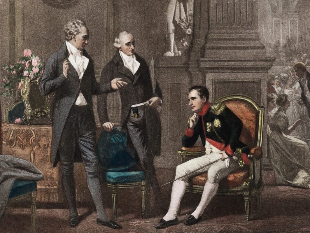 tr_napoleon's tweet photo. Voltaire, Muhammed ve Napolyon

"2 Ekim 1808, Erfurt'ta valilik sarayında kahvaltı masasındaki Napolyon'a, hayranı olduğu yazar Goethe takdim edilir. Napolyon heyecanla ayağa fırlar ve "Voilà un homme!" diye bağırır.

Sohbet ilerledikçe Duroc, Goethe'nin Fransız oyun yazarı Voltaire'in "Mahomet" adlı eserini çevirmiş olduğundan bahsetti. Oyun, Fransız yazar tarafından 73 yıl önce yazılmıştı. 

Napolyon ise:

“Bu iyi bir çalışma değil,” dedi. Voltaire, Hz. Muhammed'i fanatizmi ve takipçilerini kendi amaçları için kullanan bir sahtekâr olarak tasvir etmişti.

Napolyon ise bu tasvire sert biçimde karşı çıktı. Hz. Muhammed'i tarihin büyük kurucularından biri olarak görüyordu. Goethe'ye, Voltaire'in “büyük bir adamı” haksız biçimde kötülediğini ve onu “darağacını hak eden bir alçak” gibi gösterdiğini söyledi.

Napolyon'un Hz. Muhammed'e ilgisi yalnızca teorik değildi. 1798 Mısır Seferi sırasında yerel Müslüman liderlerle ilişkiler kurmuş, Fransız askerlerini İslamî geleneklere saygı göstermeye teşvik etmişti.

Napolyon'un zihninde Hz. Muhammed, yalnızca dinî bir figür değil; kitleleri harekete geçirerek tarihin yönünü değiştirmiş büyük bir liderdi.

Nitekim daha sonra Saint Helena'da, tarihin büyük adamlarının dünyayı “seçkinleri baştan çıkararak değil, kitleleri harekete geçirerek” değiştirdiğini söyleyecekti."

-Louis Sarkozy, Napoleon's Library: The Emperor, His Books and Their Influence on the Napoleonic Era, Frontline Books, Yorkshire 2024, s. 250-254.