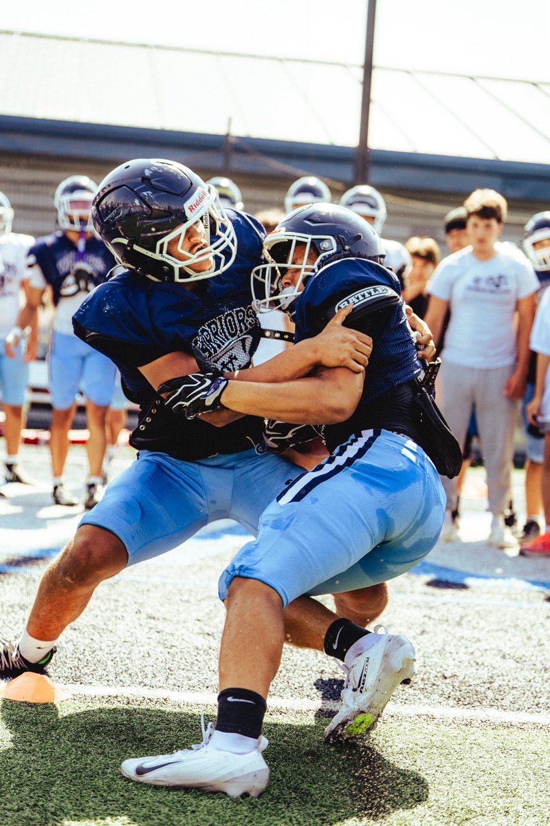 VCHS_FB's tweet photo. First day in pads. Together! #WeAreWarriors #WePlayForChrist #Valley #Together ⚔️ https://t.co/dnTbpuY18V