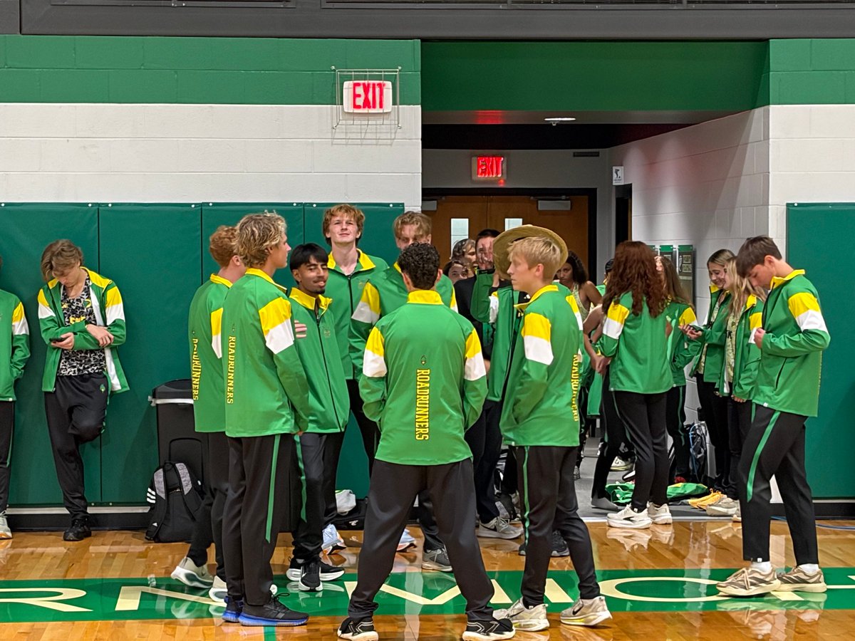 SMCRoadrunners's tweet photo. Well, the strong storms forced us inside, but the show must go on and SMC Cross Country Media Day was a big success!
Sneak peek here...look for the real pics from Blue Print Photography soon!
#LongGreenLine #RunAsOne #FastAndFierce #WeRuleTheRoad https://t.co/Qa9n9HAhPb