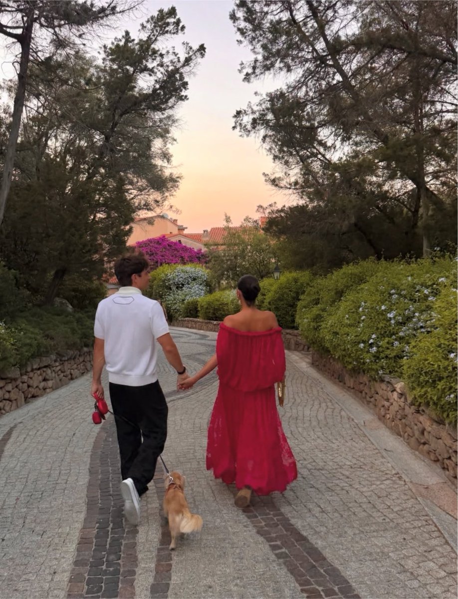 sctlec's tweet photo. family time 🩷 https://t.co/QkxNeof6XB