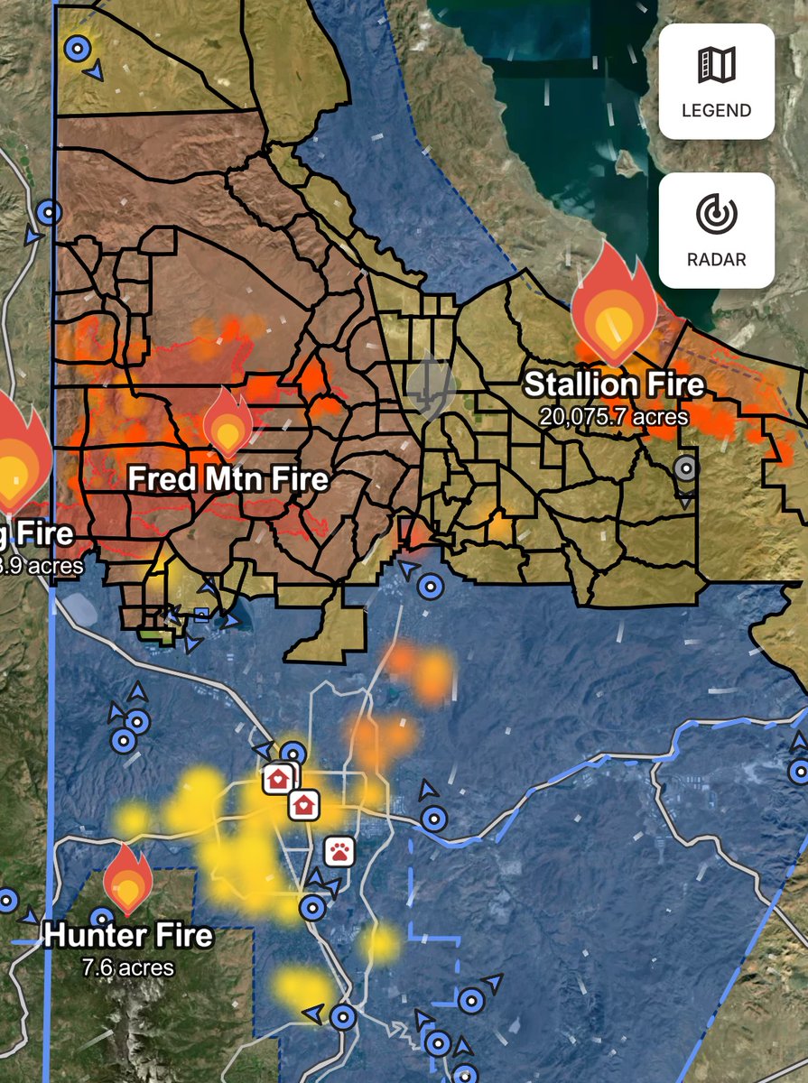 McAnecha's tweet photo. If you know anyone in the Reno/Sparks area it is advisable to LEAVE NOW before the thunderstorm hit tomorrow and Thursday.
The NWS has forecasted erratic 50mph winds and the arson attack is ongoing.
Weather, the weapon.
#bugFire #fredMountainFire #stallionFire #hunterFire https://t.co/VaHsEDadN5