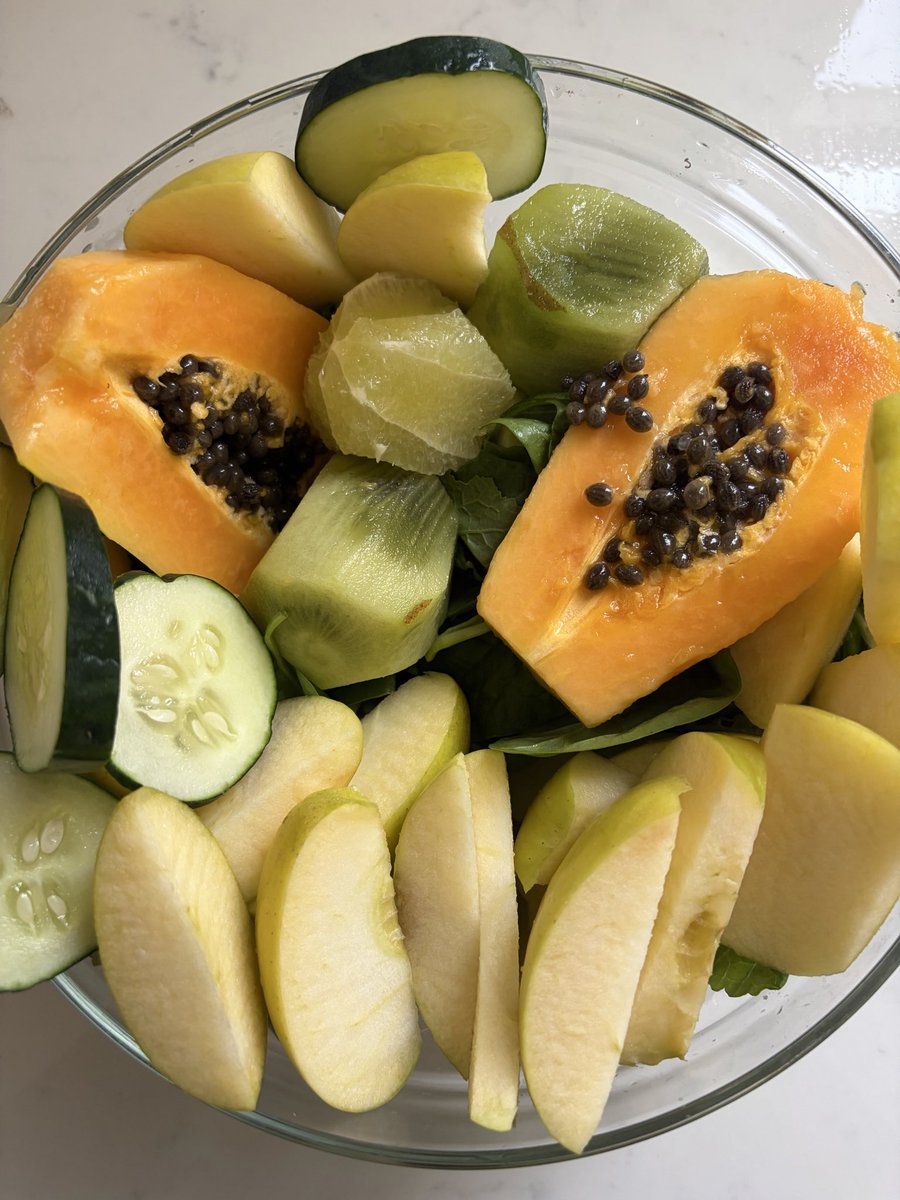 zenandtonics's tweet photo. green juice https://t.co/mkeYHD7o1j