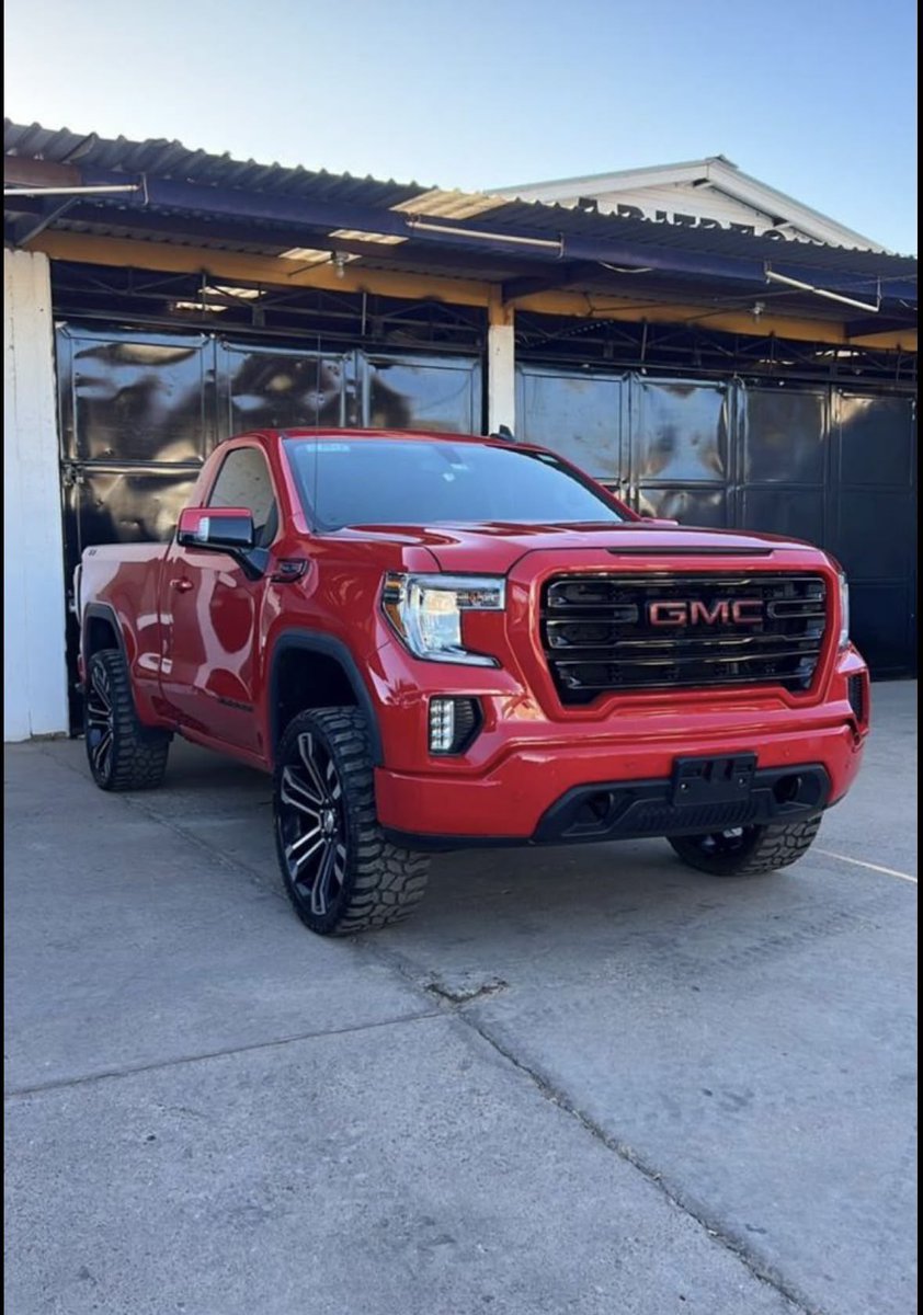 RIANA092's tweet photo. GMC or 50 grand https://t.co/CbsYqayFmI