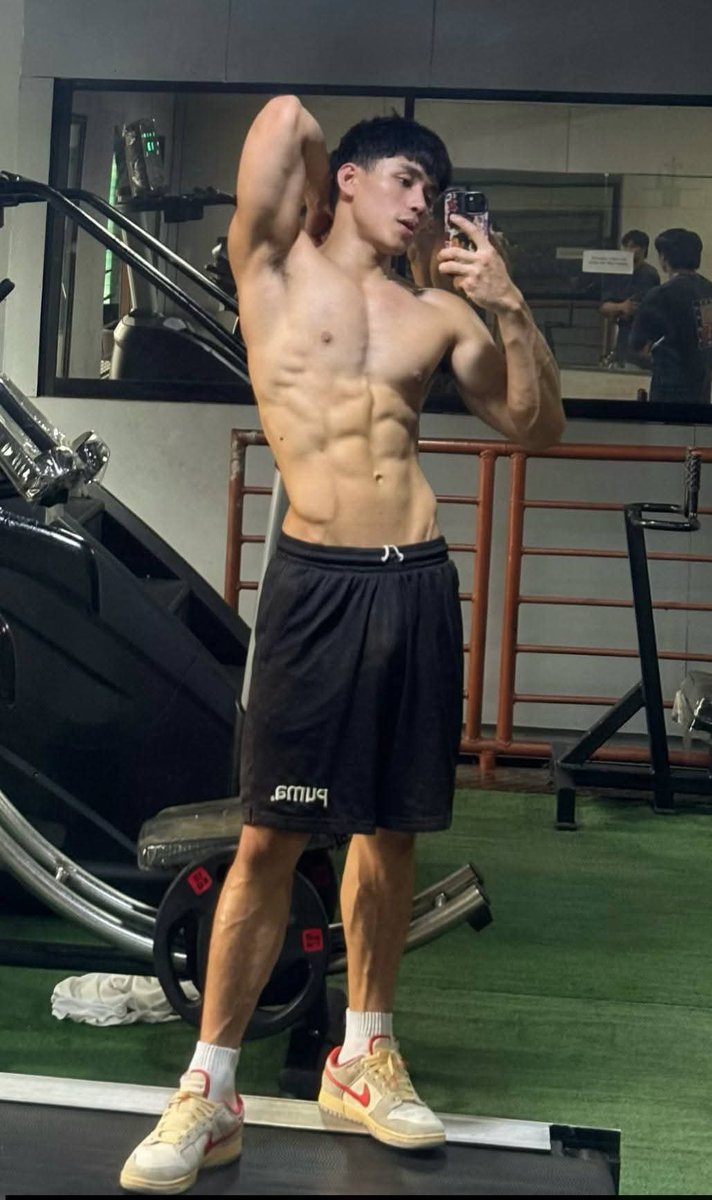 JohnSmithvo2w's tweet photo. Marcus Asis is 🔥
https://t.co/vYCxS9BvZm https://t.co/qrY0t1MYkd