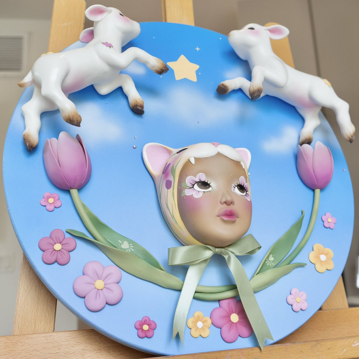 Bitchseida's tweet photo. Normally her tiger mask would have scared the lambs away, but she pulled it back just a little bit- she didn’t want to miss out 🎀 https://t.co/eGncdIGuwL