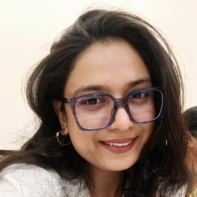 arorahul85's tweet photo. @anarkaliofara WOMAN WITH SUCH 'HUGGAAND FACE' IS ASKING THIS! https://t.co/JfVnl6LhAO