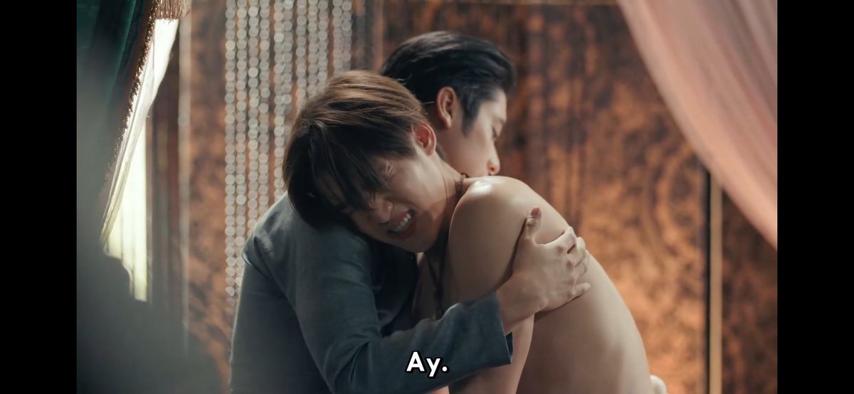 AkrgFullMoon's tweet photo. #บุพเพสันนิวาสEP5|#LoveDestinyEP5
|#AuLeng |los destinos se ordenaron #Great arreglo lo que #Gaew arruino, mientras  #Detch enfrenta sus sentimientos los hermanos son presentados para servir al rey ahora como su poeta. Se enamora de #Jam #Falcom saldo la deuda con #Great. https://t.co/9RBH4jcAey