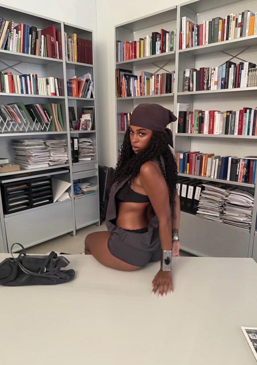 kkimberlygayle's tweet photo. Faith Harper wears GAYLE set https://t.co/P8WQoAlQCZ