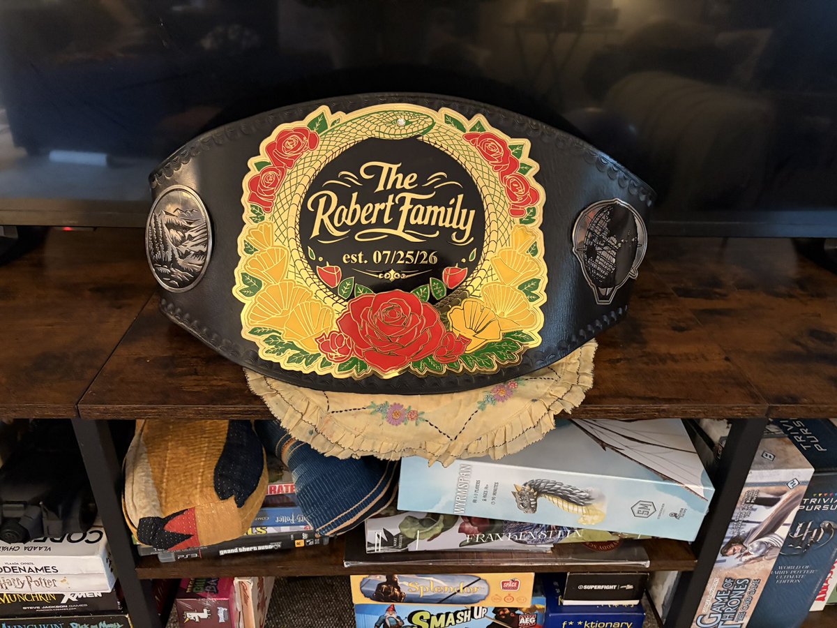 OfficialRobFury's tweet photo. This is how a the #bloodline begins 

Created my new family crest and turned it into a title belt just for my wedding. Props to @hbcustombelt on FB for making it.

#newyork meets #california

#married #prowrestler #fyp #tribalchief #robfury #viral #titlebelt https://t.co/cPtl2pCUtr