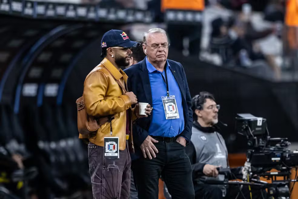liberta___depre's tweet photo. Memphis deve ir à FIFA para cobrar dívida junto ao Corinthians.

Sem a renovação de contrato, o atacante holandês deve acionar a entidade máxima do futebol para pedir a execução de forma integral da dívida de R$ 42 milhões. Considerando multas e juros, o valor neste momento estaria na casa dos R$ 77 milhões podendo chegar até R$ 100 milhões.

Via: @UOLEsporte 

📷Jhony Inácio
