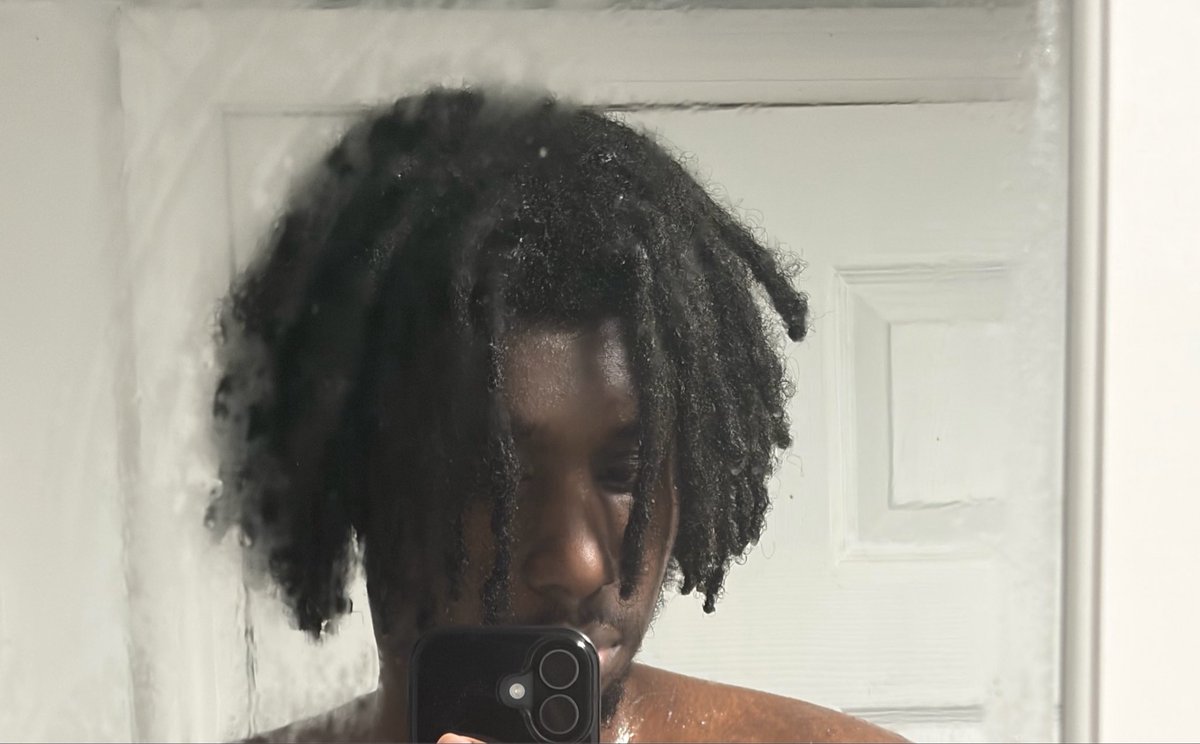 Ube2006's tweet photo. hair before and after the shower https://t.co/VJgVBmemCX