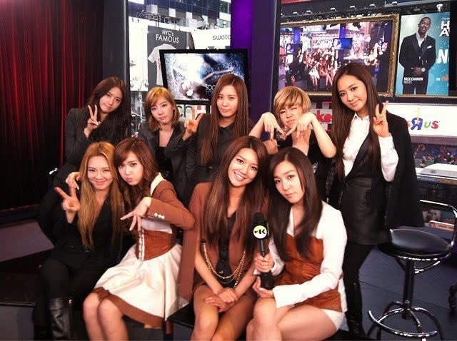 snsdsarchive's tweet photo. girls’ generation stopping by MTV studios for an interview (2011) https://t.co/hLMpSAoUWt