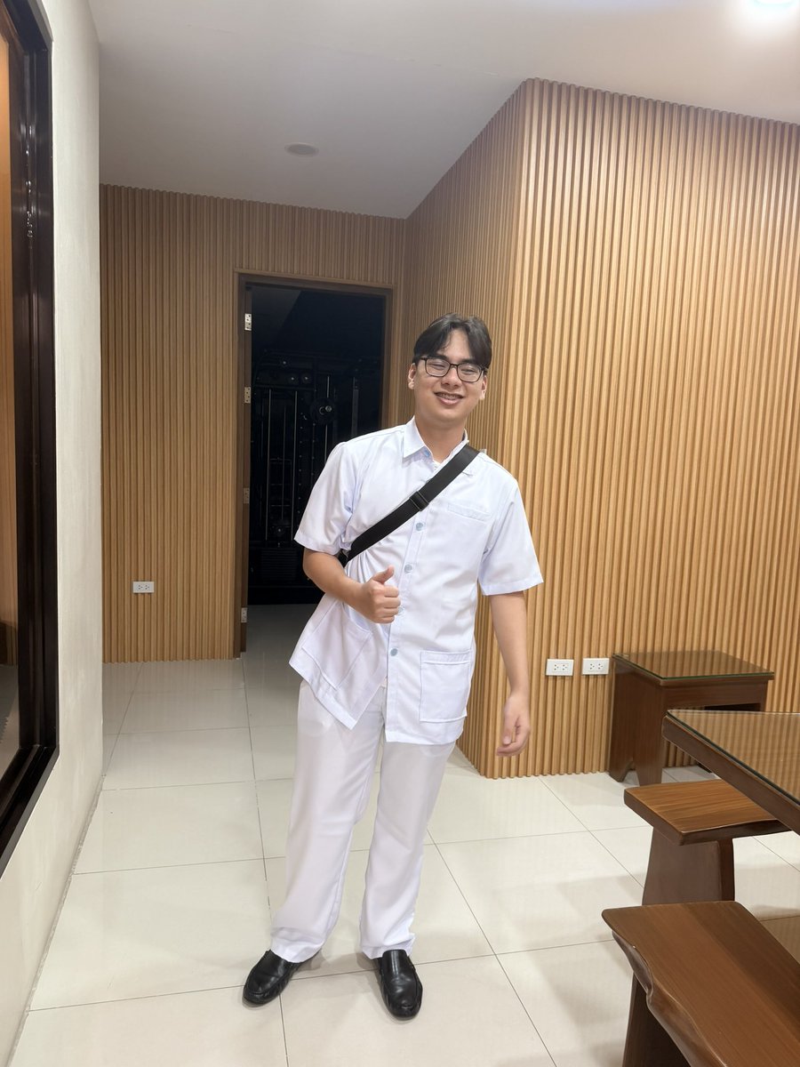 ramildeclaro's tweet photo. Happy to see you wearing white uniform - UST LeapMed https://t.co/n2eYdOenmR