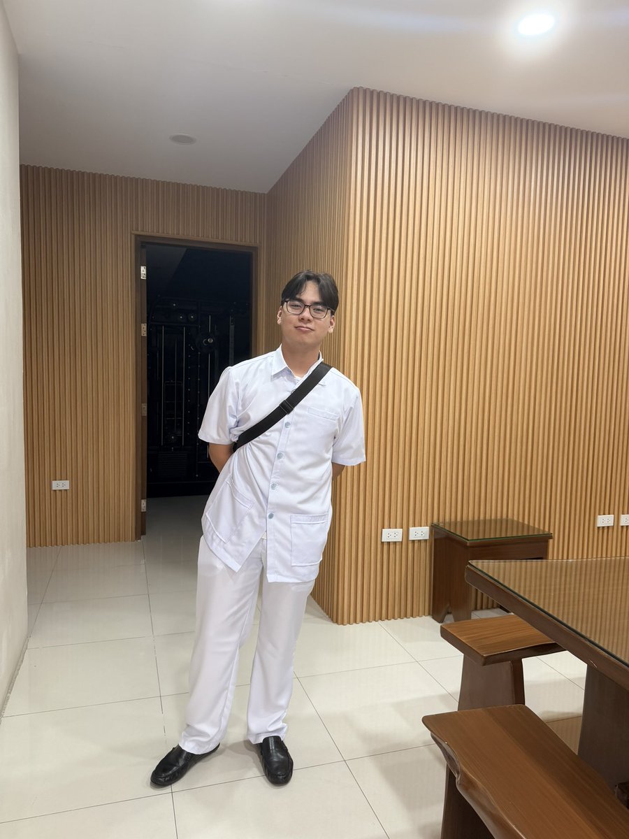 ramildeclaro's tweet photo. Happy to see you wearing white uniform - UST LeapMed https://t.co/n2eYdOenmR
