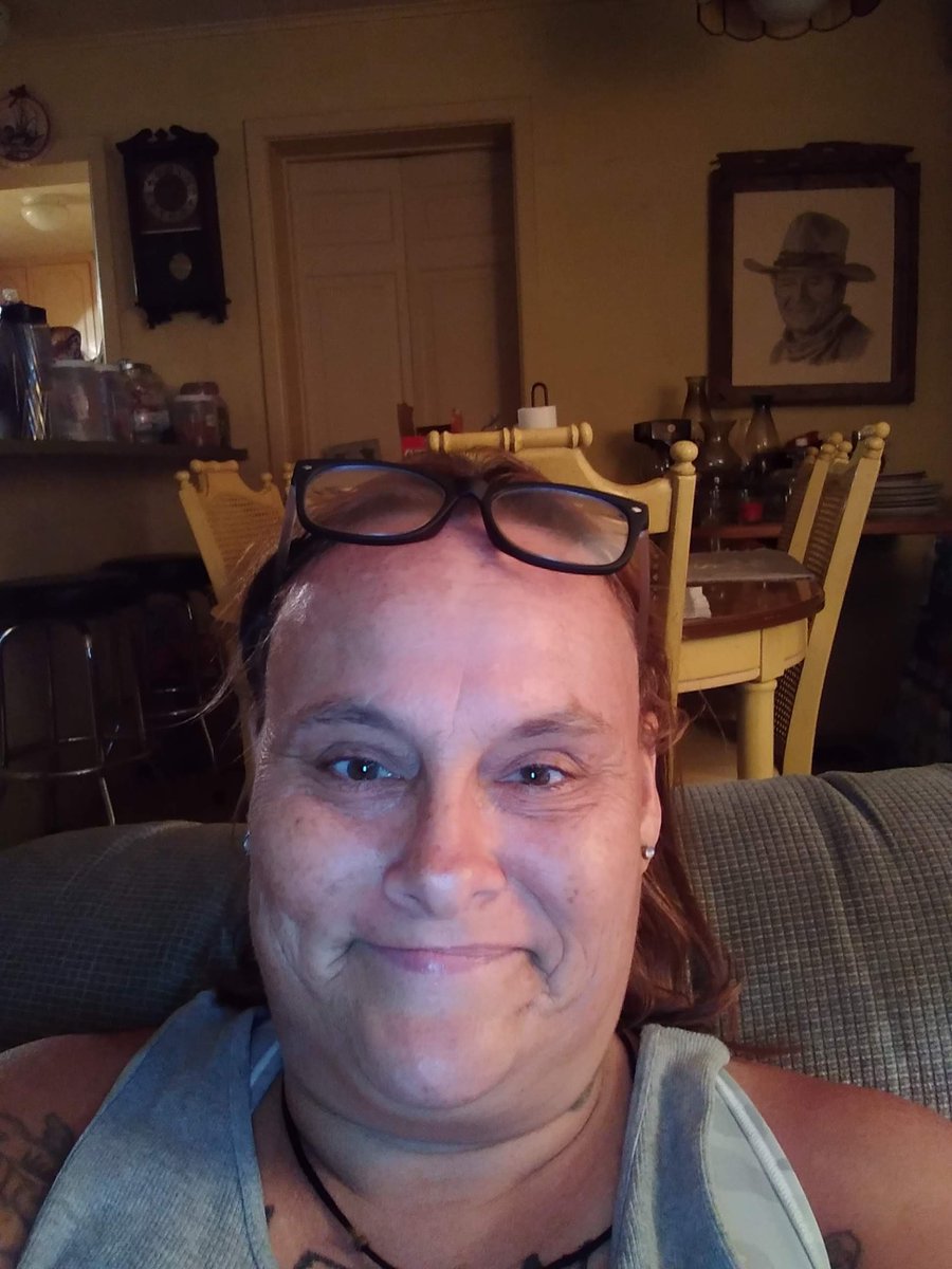 Kellymeans66081's tweet photo. I have a reason to smile now and Im loving it https://t.co/AG0p0aBuZ3