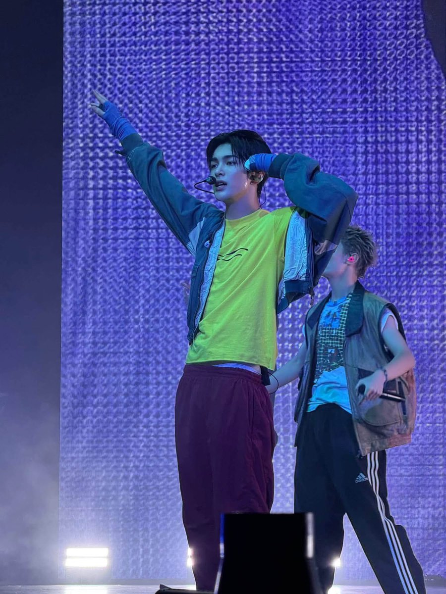 4onlykeonho's tweet photo. @keonhosmile_vn KEONHO’s HOGAN EFFECT feels even more powerful when paired with his IKEONIC aura

KEONHO SETS TEXAS ABLAZE

#KeonhoBringsTheHeat
#PYPD_IN_IRVING
#KEONHO #건호 https://t.co/bPQMRhRB6M