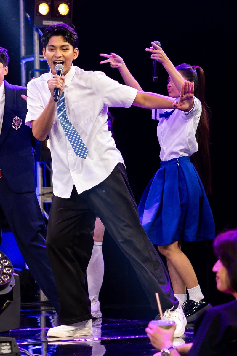 ThirdyDangca's tweet photo. Just enjoying the show in my uniform fit...
photo from dad
#thirdydangca #thirdy
#CampusCutie2 #SparkleWorkshops
#SparkleCampusCutie #SparkleGMAArtistCenter https://t.co/YI1eR9Q84z