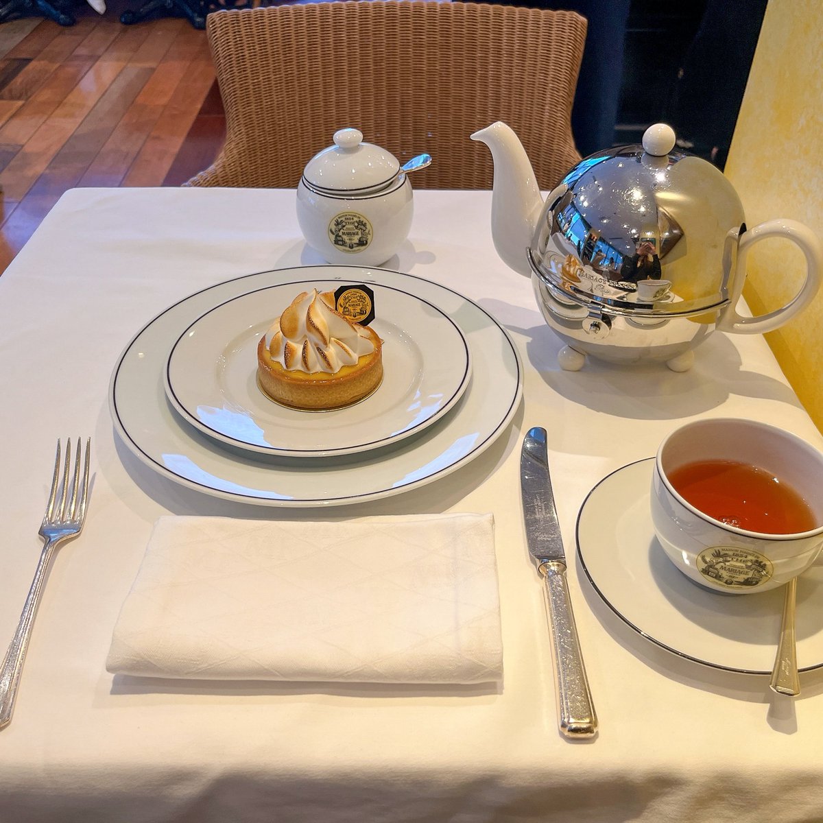 eminchuchuchu's tweet photo. マリアージュフレール サロンド テ 銀座松屋通り店
☕️ボレロ

公演までの時間の心の準備

推し活に合わせた紅茶、我ながらナイスチョイス

ライブで初めて迷惑行為にあって、ステージに没頭するまで時間かかるわ、1曲記憶がないわで…

今日はポジティブなことを思い出して、上書きして余韻に浸ろ https://t.co/Qut1LX0Igz