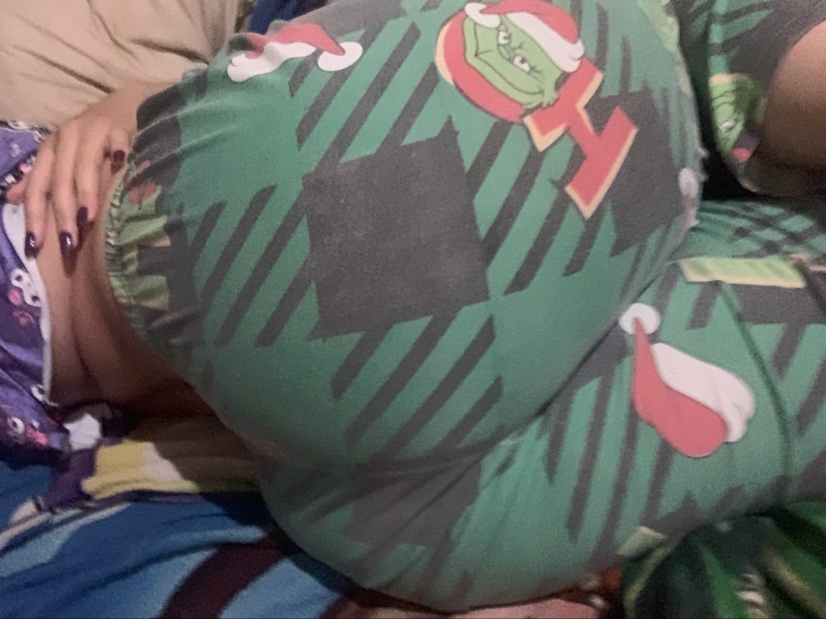 Juleszix's tweet photo. adelantando un poquito la navidad 🎄😋 https://t.co/47j1TQPDUU