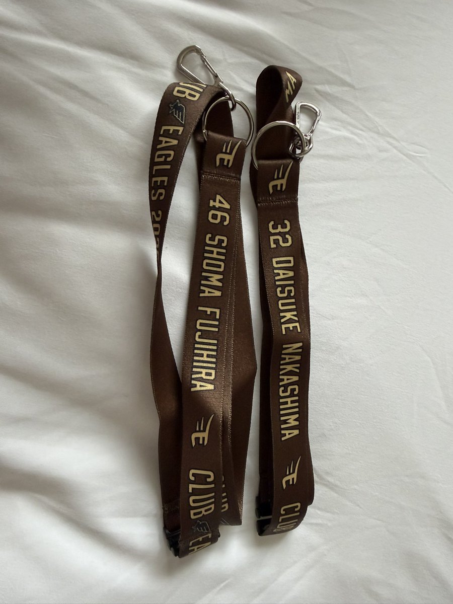 hayataka21's tweet photo. 楽天イーグルス
【交換希望】

クラブイーグルスネックストラップ
譲　32. 46

ビジターカード
譲　3. 7. 11. 18. 24. 32

クラブイーグルスタオルホルダー
譲　24

オンラインショップカード
譲　17. 24. 39

求　上記　全て 6

今更ですが、可能な方いらっしゃいましたらよろしくお願いいたします https://t.co/7BzRZSwD1j