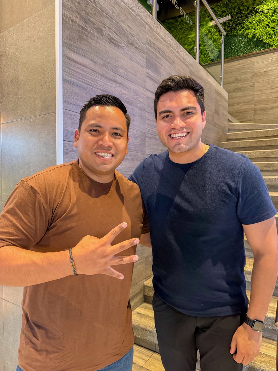 rigo_noriega's tweet photo. Ya en la Ciudad de México, dialogando con @AaronEnrGar Secretario Nacional de Jóvenes.

Le compartí el gran trabajo que estamos realizando las juventudes en Sonora, seguimos organizándonos con unidad, compromiso y convicción para fortalecer nuestro movimiento desde el territorio. https://t.co/ewLDAB3kWd