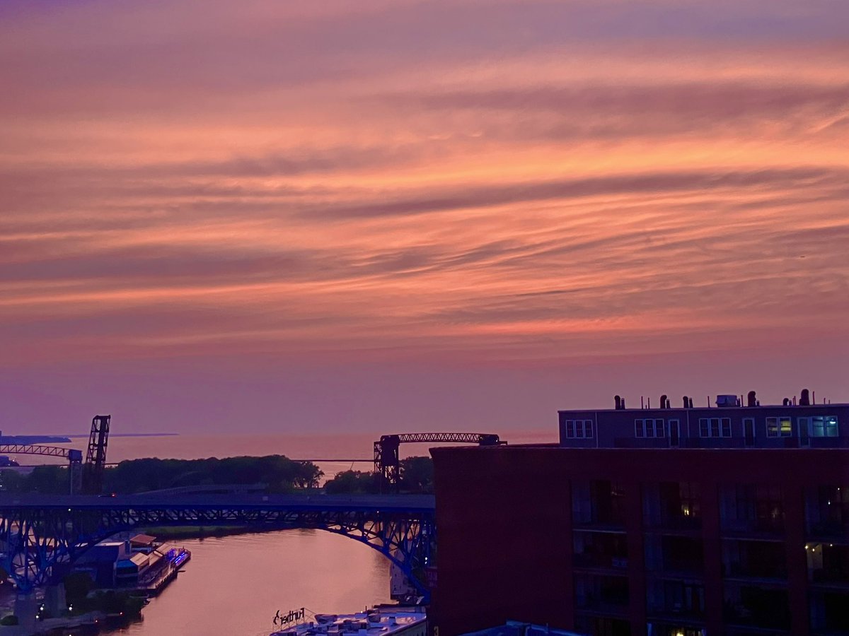 BrianInThe216's tweet photo. Tonight’s sunset👌🏼 #ThisIsCLE https://t.co/sKMt8qHqFg