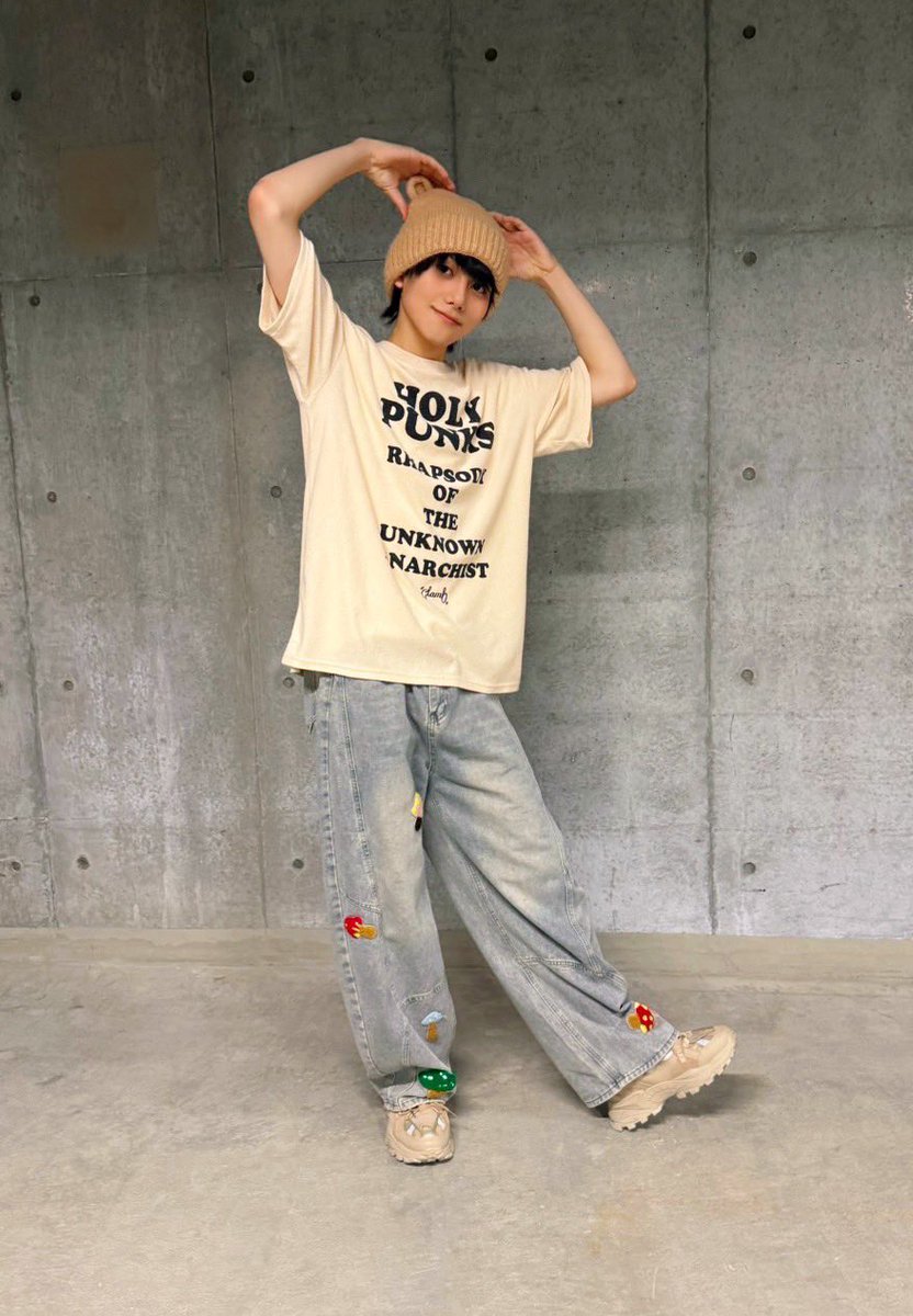 yukito___sato's tweet photo. Horipro Actors Live 〜episode5〜
全ての公演が終了しました！

お忙しい中、そして足元が悪い中、会場に足を運んでくださった皆様、配信で応援してくださった皆様、本当にありがとうございました😆💓

憧れの先輩方と一緒にステージに立たせていただき、とても刺激になりました✨

僕は歌もダンスもちょっぴり苦手なのですが、貴重な経験の場をくださった事務所の方々、そして何より、温かく見守ってくださった会場の皆様に心から感謝しています😭✨

この日のために一生懸命練習してきましたが、色んな事に挑戦できるように、もっともっと頑張りたい！と強く思ったホリアクでした✨

たくさん盛り上げてくれたり、一緒に掛け声してくれたり、本当に本当に！ありがたくて泣いちゃいそうでした🥹
ボードもたくさん、わざわざ作ってきてくれたんだなぁって、優しさがとても嬉しかったです😭
皆さんに笑顔を届けたかったのに、逆に僕まで幸せな気持ちにしてもらっちゃいました😆︎💕︎

先輩方は裏でもいつも気さくで優しくて、ステージでは本当にカッコ良くて、学ぶことがたくさんあります。
そんな先輩方と、いつも応援してくださる皆様が大好きです！！！

僕、ホリプロに入れて、皆さんと出逢えて本当に幸せです！

この感謝の気持ちを形にしてお返しできるように、今まで以上に努力します🔥💪

大切な時間を一緒に過ごしてくださりありがとうございました🥰
また会える日まで⛄️❄️

たくさん写真や動画もUPしてくださっている方々✨
全部全部見させてもらっています！僕の宝物です！ありがとうございます😆💓

僕もたくさん写真撮ってもらったので少しずつUPします🧸✨

#ホリアク
#佐藤倖斗