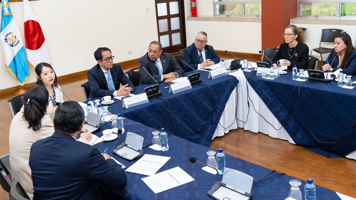 MinexGt's tweet photo. 🇬🇹🇯🇵 | El Ministerio de Relaciones Exteriores (MINEX) recibió al Sr. Takuya Morita, cónsul honorario de Guatemala en Kioto, Japón, en el marco de una visita de trabajo orientada al fortalecimiento de las relaciones de amistad y cooperación entre Guatemala y Japón.

#NotaDePrensa 🔗 https://t.co/YwqzHF9Tb8