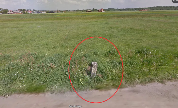 wawaMagic's tweet photo. W Gliwicach miasto przyznaje że #Rolnik nie dostał odszkodowania za zajętą drogę. W 2025 jeszcze wg google maps należała do rolnika. Mamy SKANDAL https://t.co/t5SWOknNr5