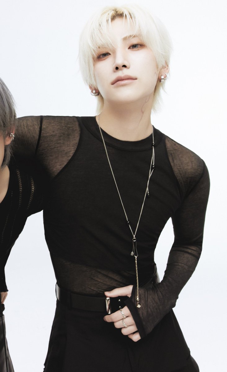 nikyumrua's tweet photo. mark on me yuma is so gorgeously attractive i don't even deserve to be close to him all i wanna do is just have him let me stare at him in that fit whilst he does whatever tf he wants like pls let me drink in that beauty with my own eyes https://t.co/h0S4O0Uymf