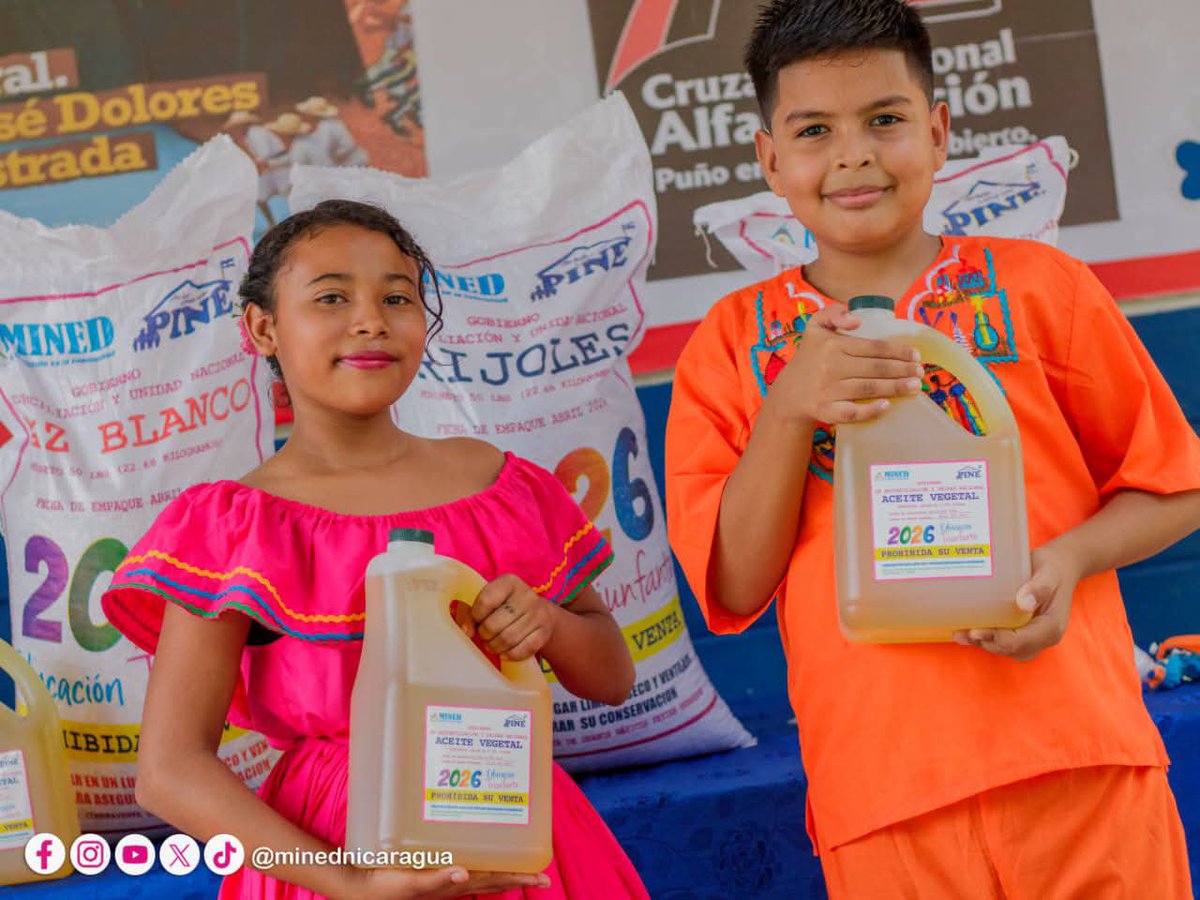 molotovdigital_'s tweet photo. El @minednicaragua inició la tercera distribución de Merienda Escolar a los centros educativos del departamento de Granada, garantizando una alimentación nutritiva para niños y niñas. 🇳🇮 ✅ https://t.co/eOrhUSvj7Q