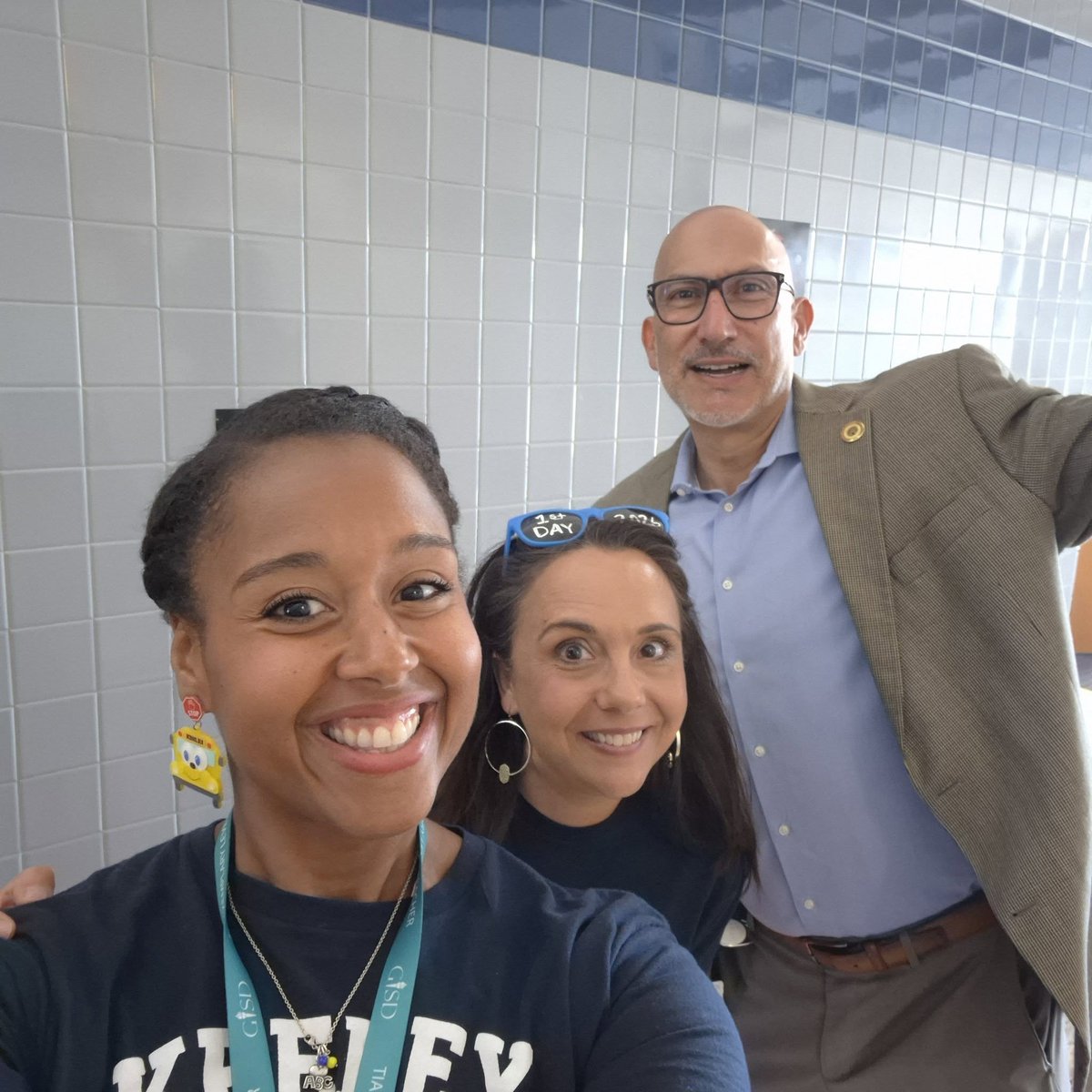 gisdnews's tweet photo. ✨We’re still buzzing from the first day of school! ✨

From big smiles and new backpacks to classroom reunions and all the excitement of a fresh start, our first day was one to remember.

Here’s a little look at the magic from across Garland ISD! 📷

👉 See more first-day photos in our Flickr album: https://t.co/AIkTSkUb5B
