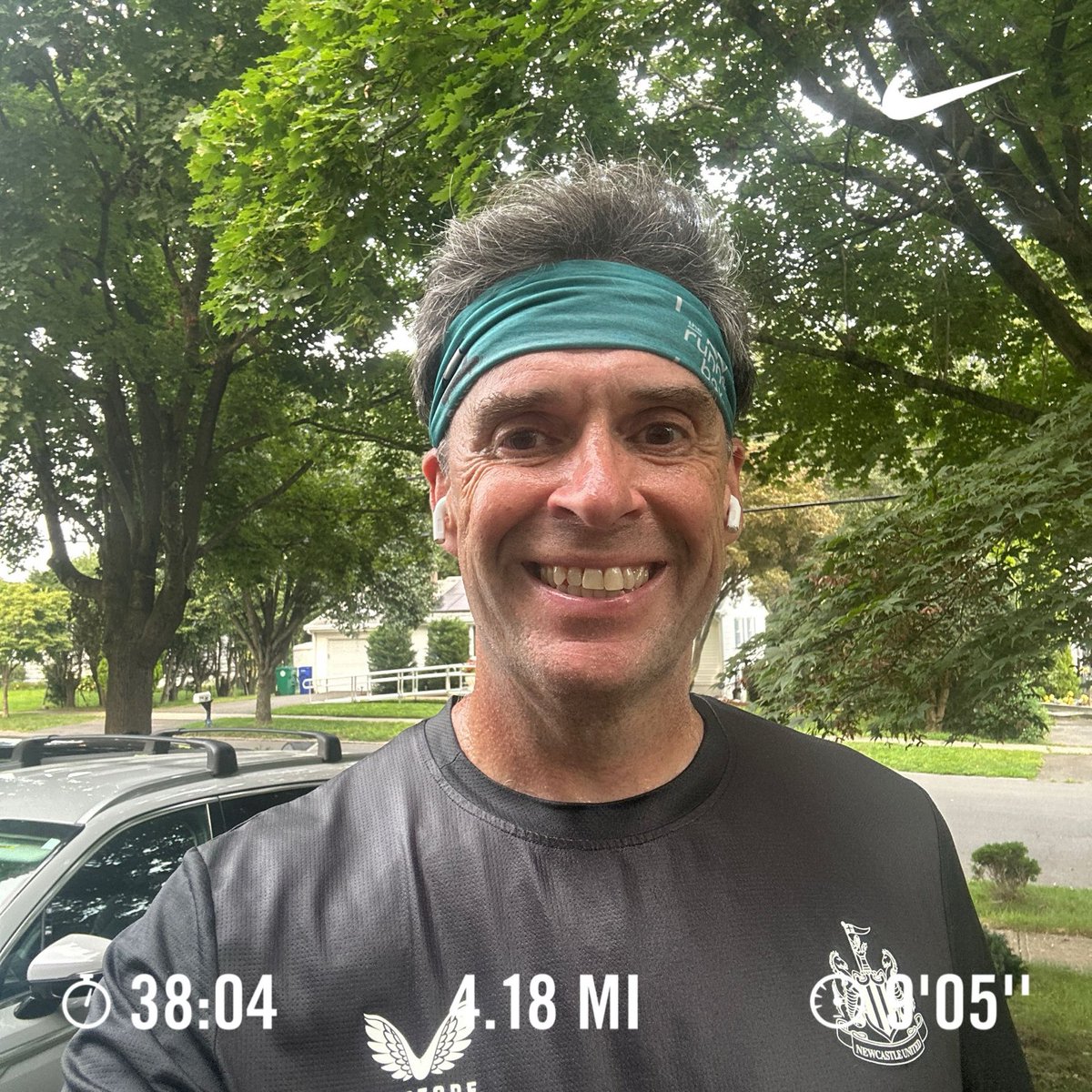 dmv1332's tweet photo. Trusting that I’m not getting slower I’m getting hotter! #summerrunning #hotone #teamrandibandanas #randibandanas https://t.co/Lz73fA7wPV