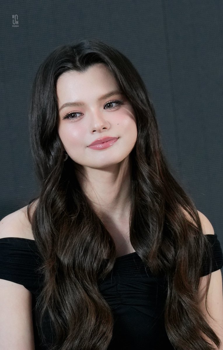 tessa123tes's tweet photo. ¡La belleza de Becky tiene que ser estudiada; no es normal!  A esta niña la hicieron con mucho, mucho, mucho amor. 😁🤭

#PROJECTDUOONExFreenBecky
#beckysangels‌
#PROJECTDUOONExBecky https://t.co/ouGIAje7FF