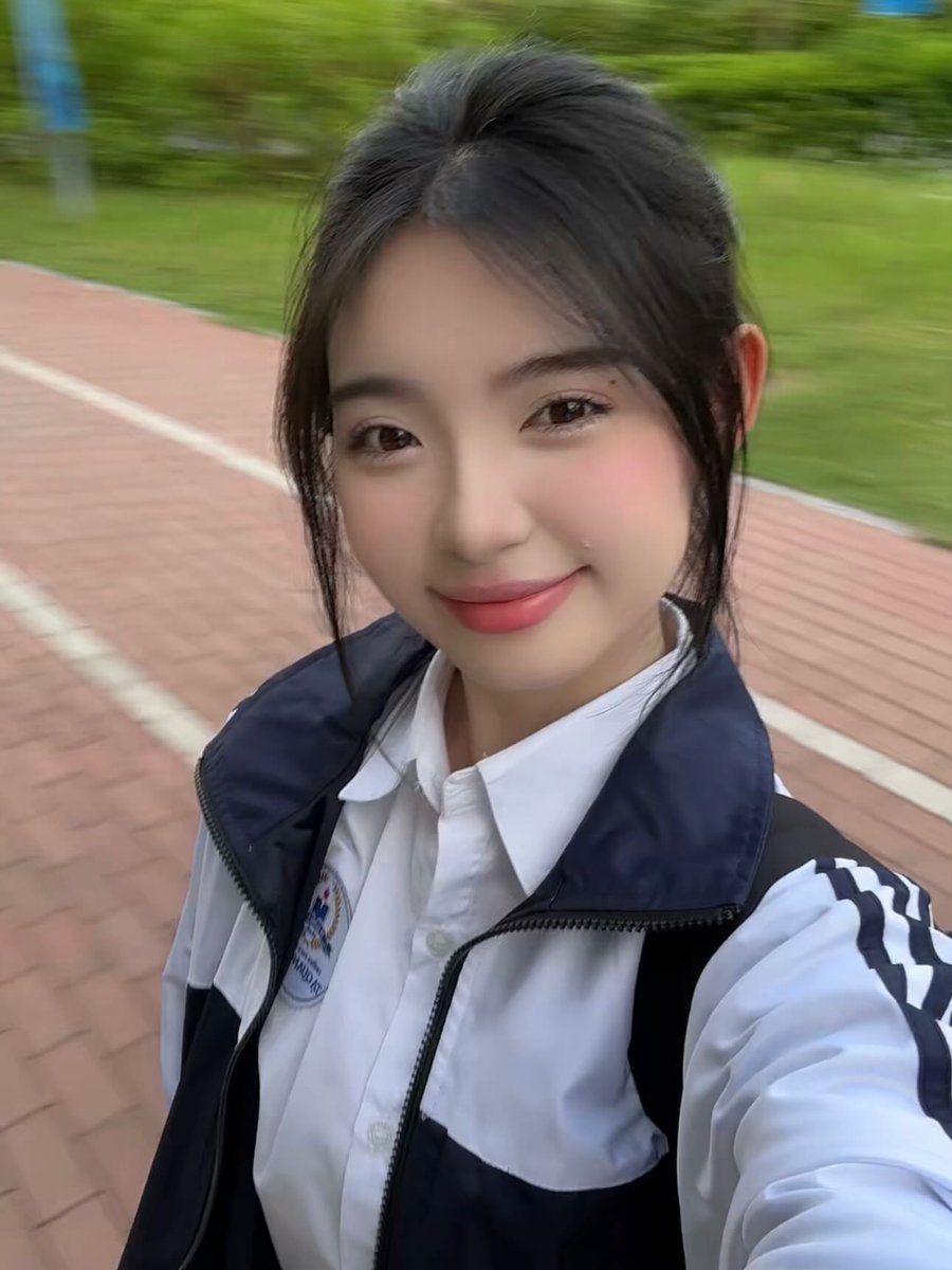CESA23074's tweet photo. Howdy! 🌻 Don’t forget: the world is a better place with you in it—go shine today! 🔥
ueNqep https://t.co/HRWByGPAbm