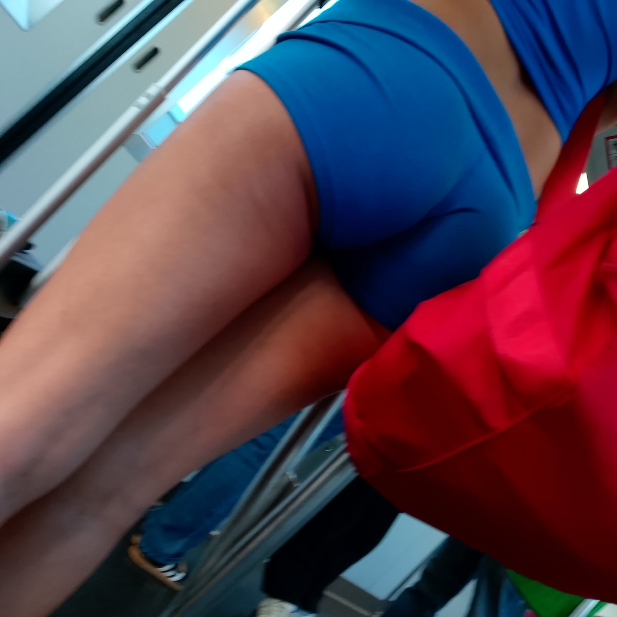 starsteve030's tweet photo. #candidhs #creepshot https://t.co/I9HDxiyabQ