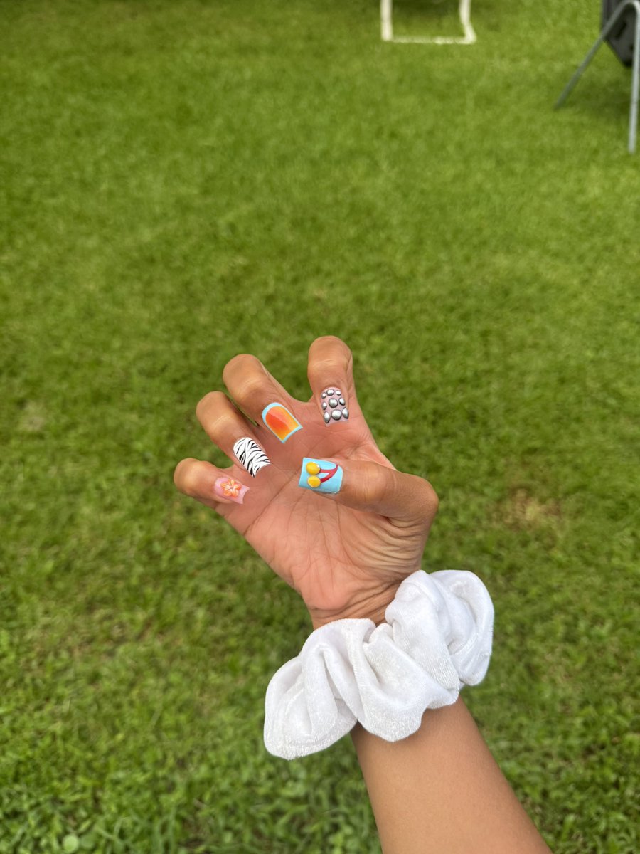 hddngemjade's tweet photo. so icy. so detailed. she 4+4.🍛

@_xomvc #mynailtechbetterthanyours https://t.co/NyiMupTeor