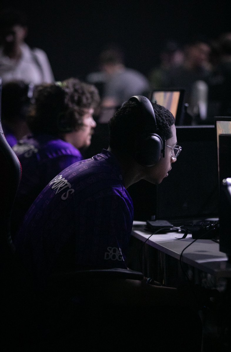 gg_torn tweet picture