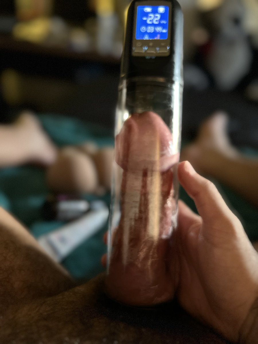 Bearmontbr's tweet photo. Ensaio sobre a minha Verga 🔥
https://t.co/uBUJByjxN9

#bearmontbr #musclebear #muscledaddy #bigdickbear https://t.co/FphWDOhyhD