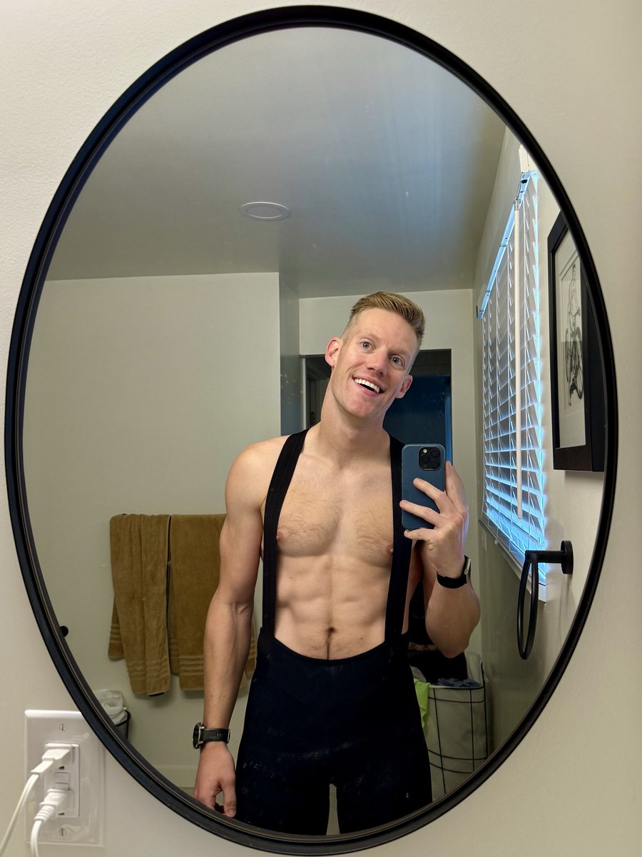 notnotchris_'s tweet photo. Pre-morning ride 🚴🏻 https://t.co/bU5Tdmr09M