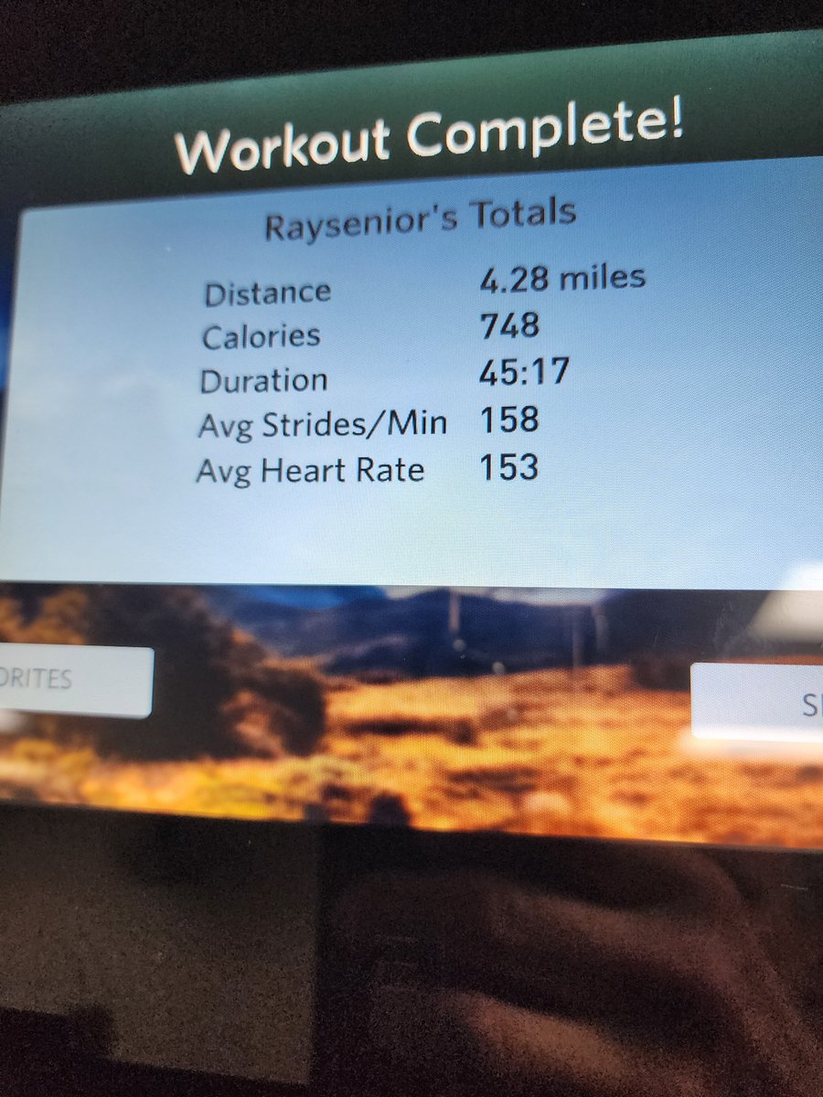 raysenior598's tweet photo. Back home for a couple days. Your home gym just feels better.
#cardio 🥵 x2 helped get the last few pounds off. Then Back and biceps 💪with some Abs to get the weekend lbs off.
If you look close 😬
#livehealthy #fitness #dontquit #gymmotivation #unfat #RockTheMingo #CBRC https://t.co/4CRPj5DNdL