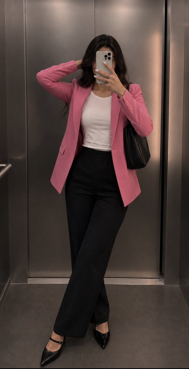 isuperioraiman's tweet photo. This outfit makes me feel like a princess and a lady boss all at once. 👸💗 https://t.co/2thKi55PSy