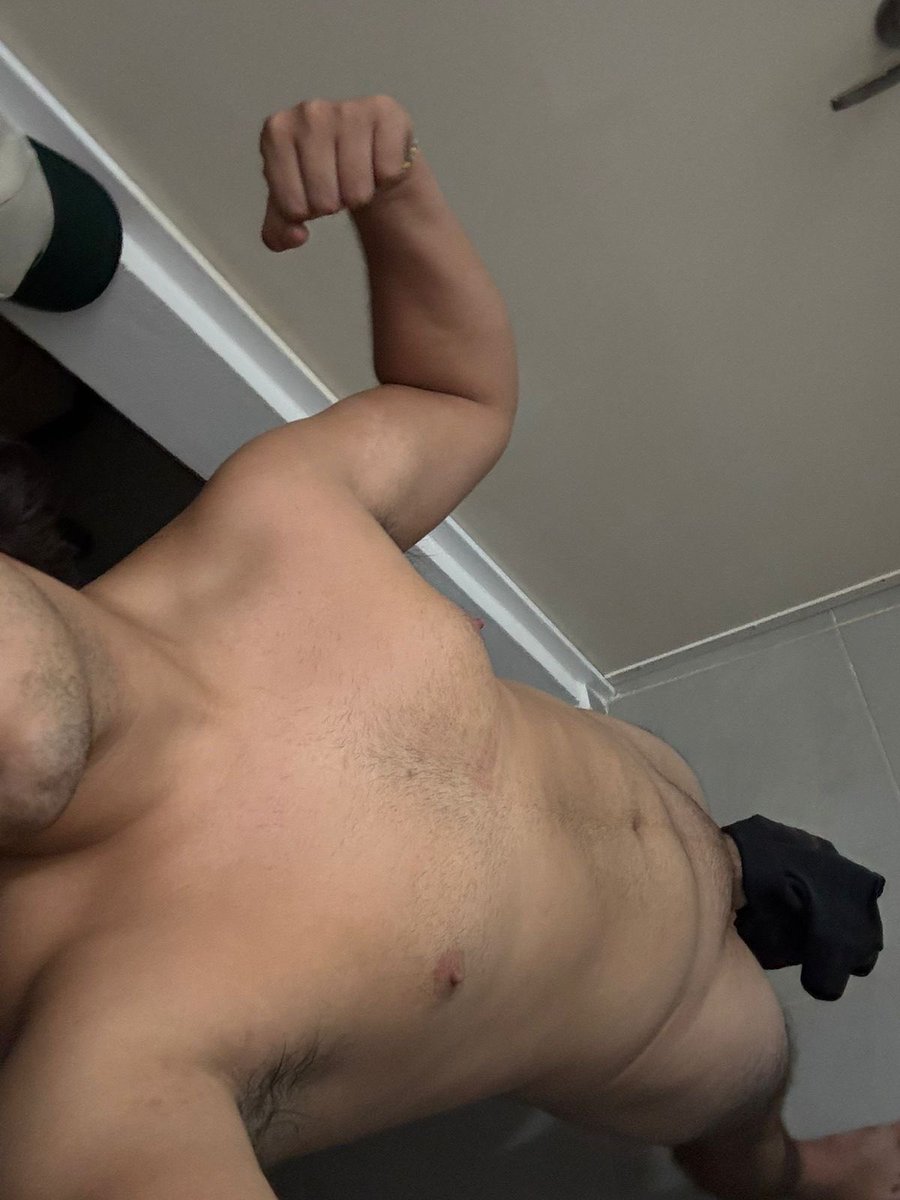 Christianpapi21's tweet photo. https://t.co/966KA3ixAZ 

Aquí puedes ver más de mí todos los días bb 🔥🍆 https://t.co/Kk0J3FJjHZ