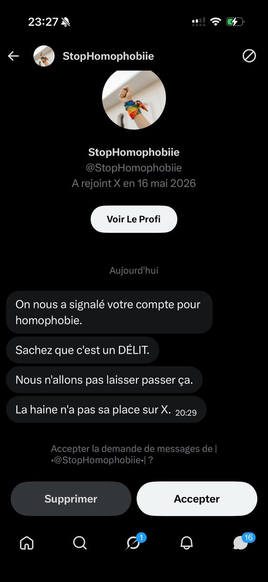 Shegueeey8's tweet photo. "Nous n’allons pas laisser passer ça" tu va faire quoi ? Me twerker dessus ? https://t.co/3Wef1sGIuV