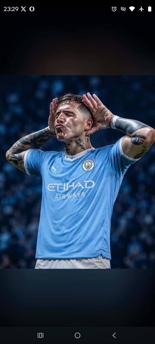 Pericaag's tweet photo. 🚨💣 BREAKING: Man City are NOT expected to pay Chelsea’s £120m asking price for Enzo Fernández! 💰

City could consider a deal if Chelsea lower the fee in the coming days. At £120m, a move is currently considered complicated.

Chelsea still believe Enzo can stay. 💙🔵

[@FabrizioRomano] #CFC