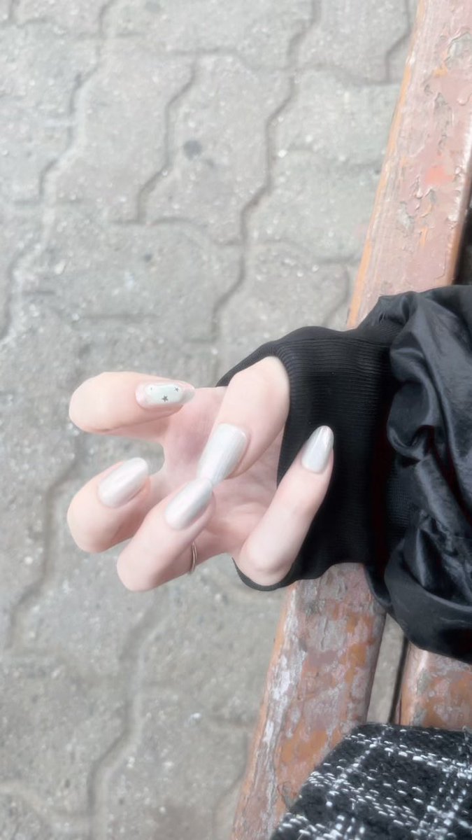 sea2anemone's tweet photo. 계정만들기 기념 네일자랑
#femboy https://t.co/efYoScJkdA