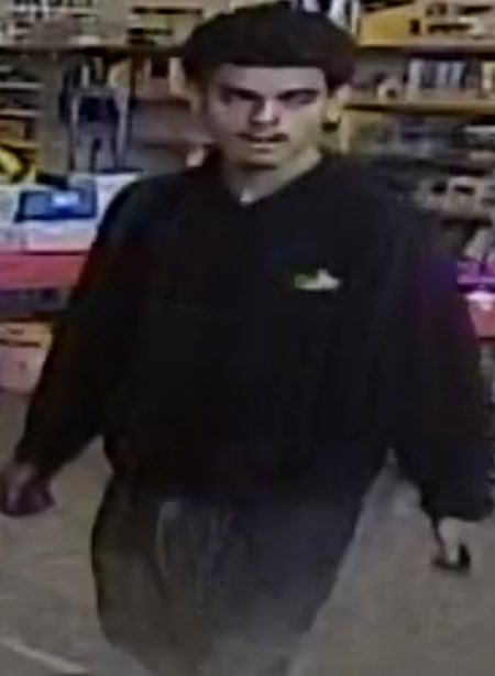 DenverPolice's tweet photo. #Denver, do you recognize these suspects? If so, call @CrimeStoppersCO at 720-913-STOP (7867). Tipsters can remain anonymous and earn a cash reward! https://t.co/odpcFmNGoV