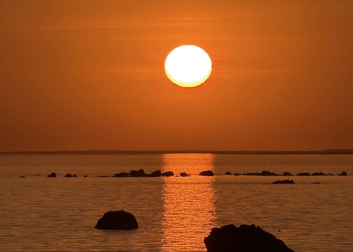 amadeus29900's tweet photo. Pointe de Trévignon en Finistère la veille de l’éclipse https://t.co/LtmFnJC7eO